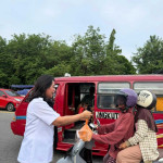 Owner Cafe JMP Bagi 200 Takjil, Tradisi Berbagi di Bulan Ramadhan